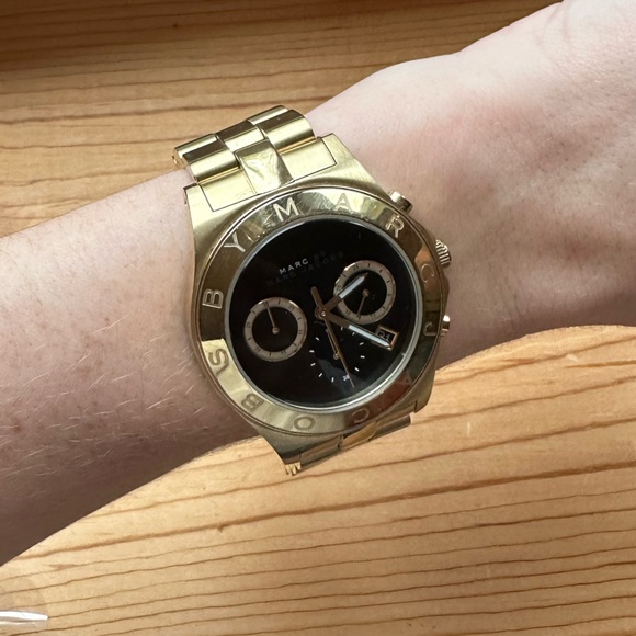 Marc Jacobs Gold Watch with Black Face - Picture 2 of 4